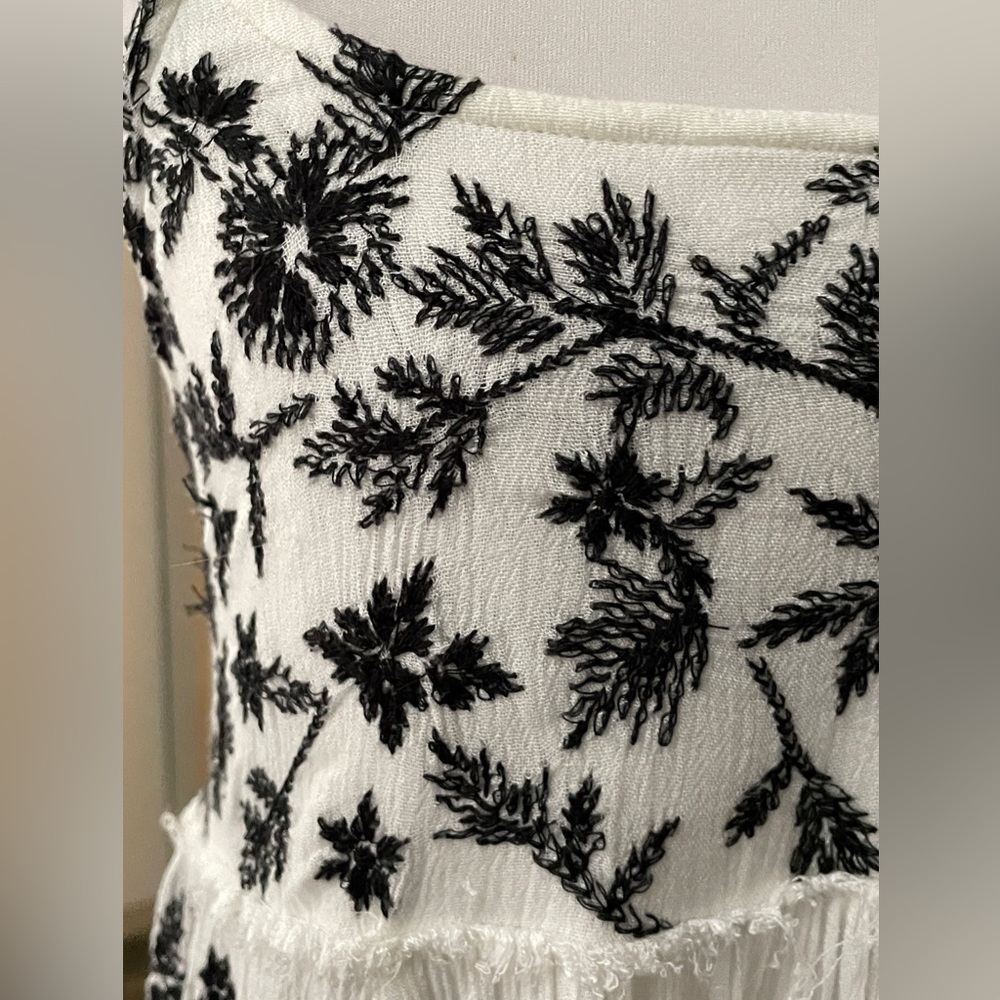 Free People white dress / black embroidered floral print - Picture 11 of 14